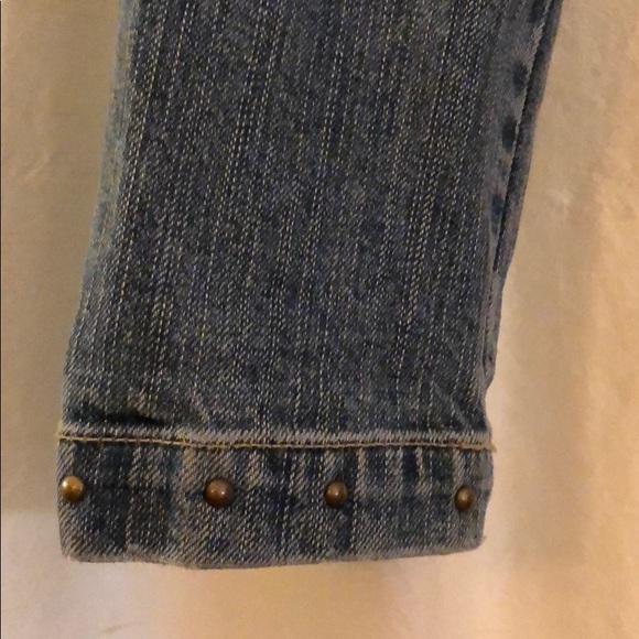 Cropped jean jacket - Picture 5 of 10